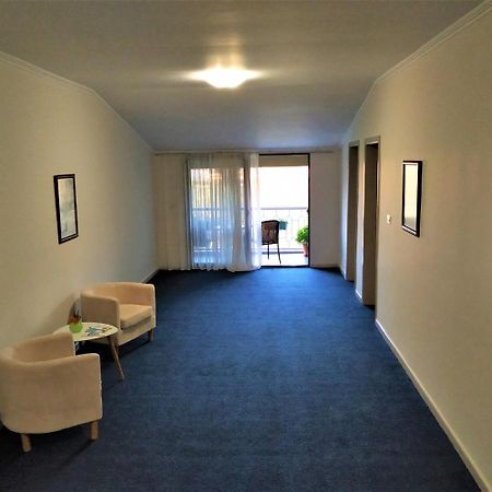 Hotel Viktoria Tiranë Luaran gambar