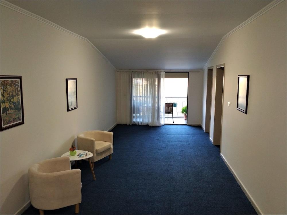 Hotel Viktoria Tiranë Luaran gambar