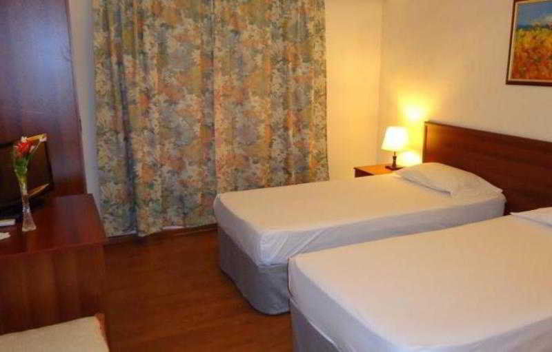 Hotel Viktoria Tiranë Luaran gambar
